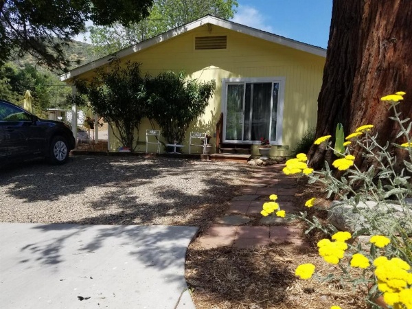 Yosemite Plaisance Bed & Breakfast image 9